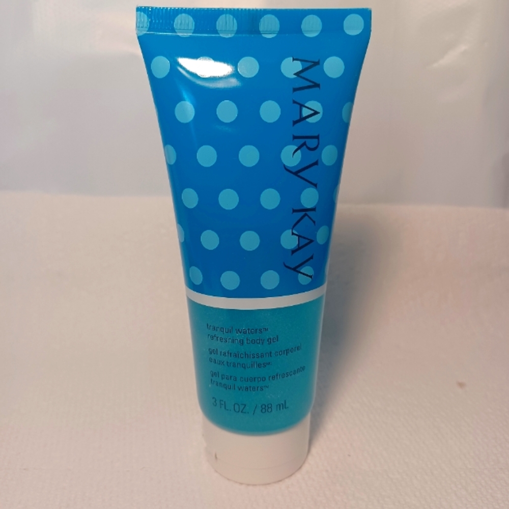 NEW Mary Kay Shimmer Body Gel Refreshing Moisturizer Tranquil Waters